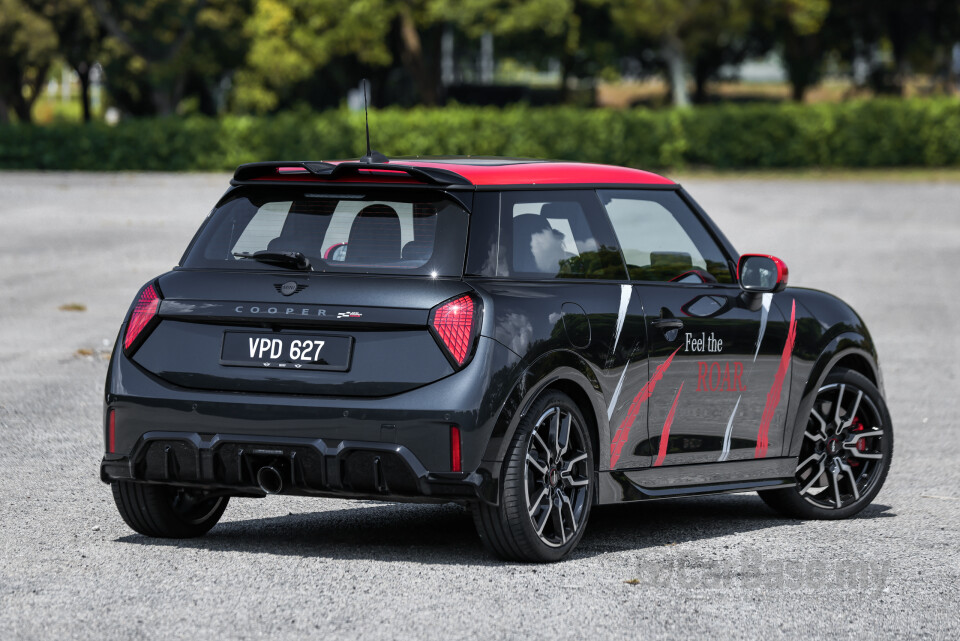 MINI 3 Door F66 (2024) Exterior