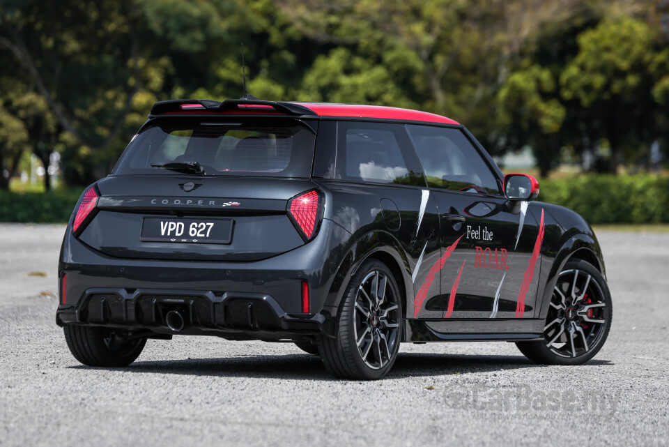 MINI 3 Door F66 (2024) Exterior