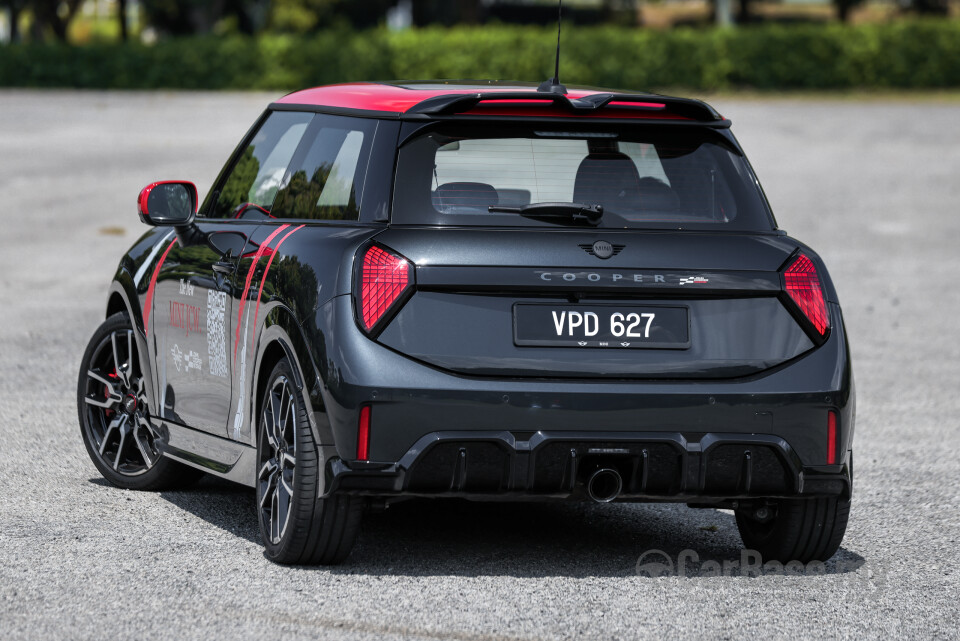 MINI 3 Door F66 (2024) Exterior