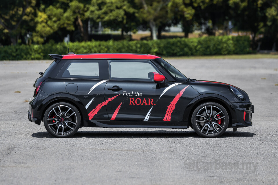 MINI 3 Door F66 (2024) Exterior