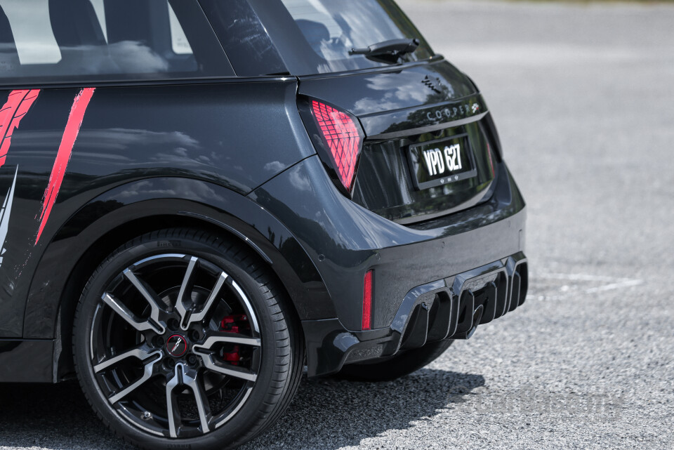 MINI 3 Door F66 (2024) Exterior