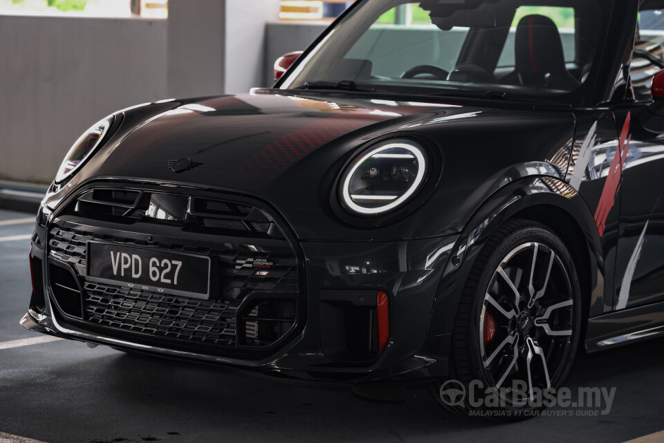 MINI 3 Door F66 (2024) Exterior