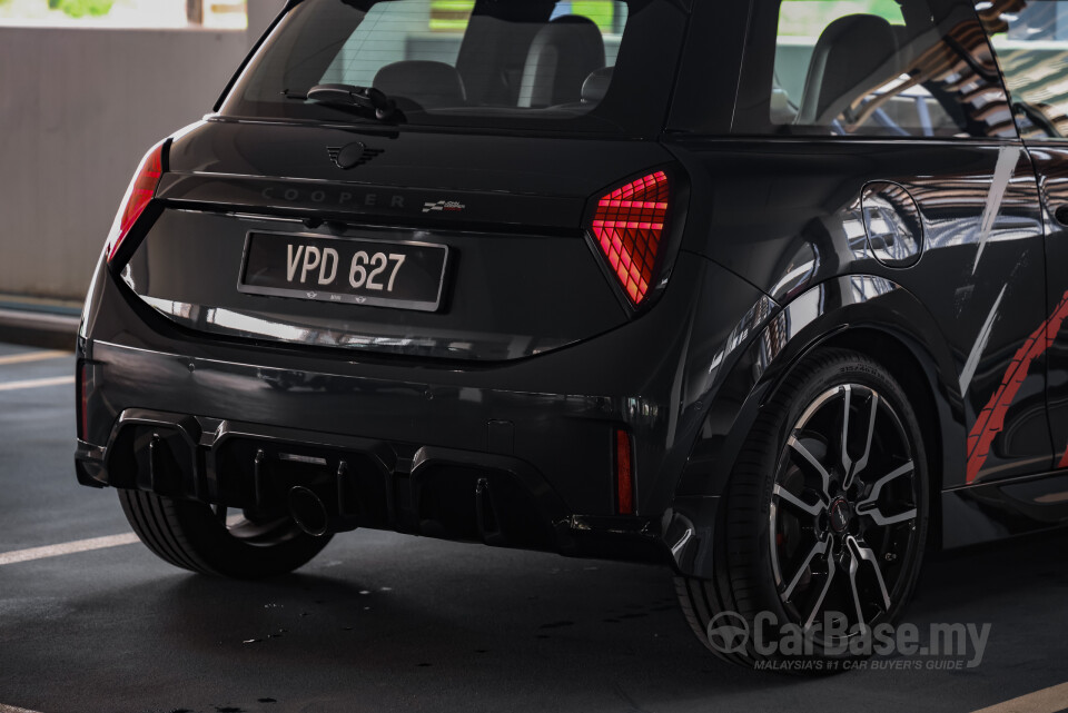 MINI 3 Door F66 (2024) Exterior