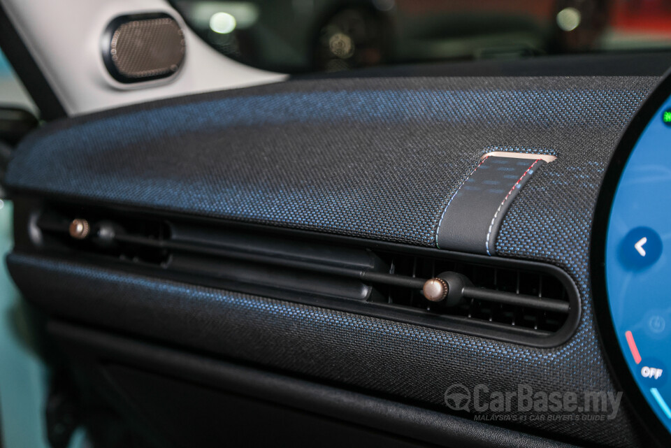 MINI 3 Door F66 (2024) Interior