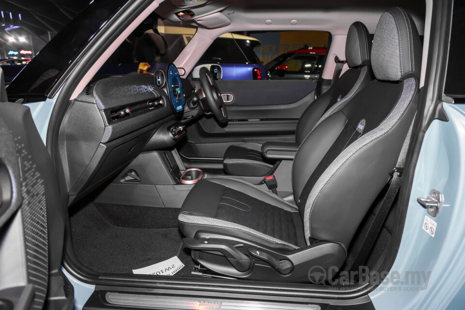 MINI 3 Door F66 (2024) Interior