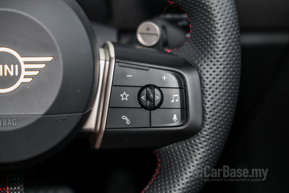 MINI 3 Door F66 (2024) Interior