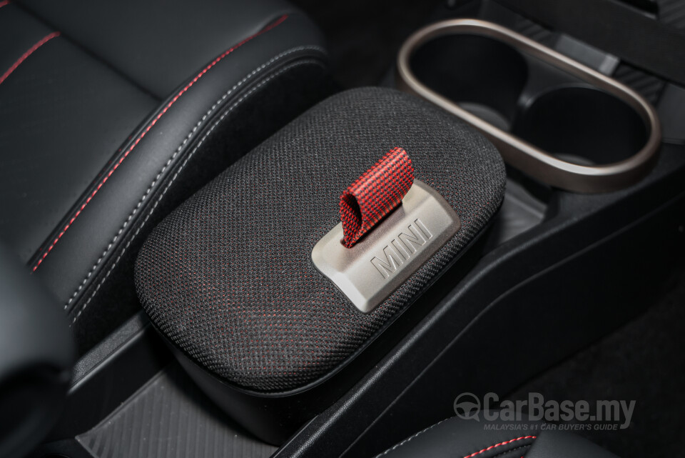 MINI 3 Door F66 (2024) Interior