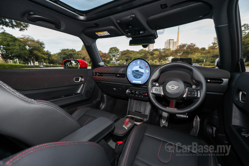 MINI 3 Door F66 (2024) Interior