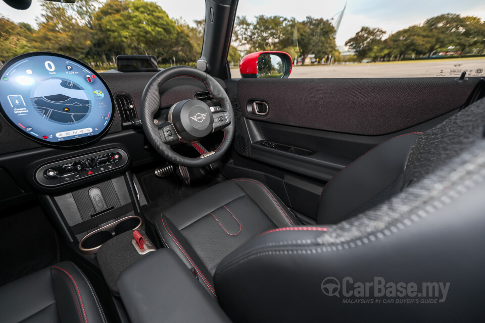 MINI 3 Door F66 (2024) Interior