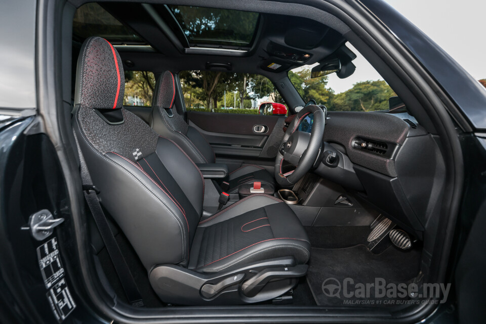 MINI 3 Door F66 (2024) Interior
