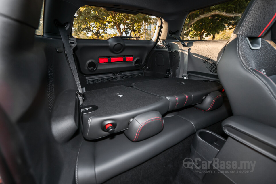 MINI 3 Door F66 (2024) Interior