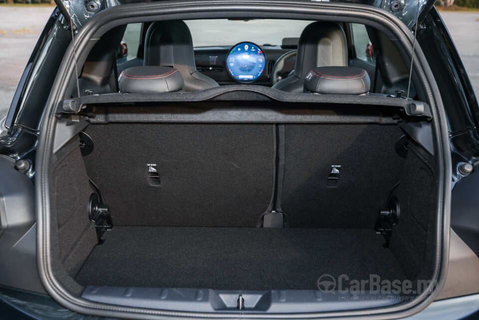 MINI 3 Door F66 (2024) Interior