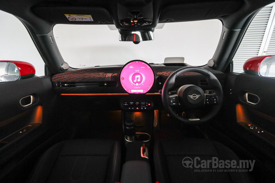 MINI 3 Door F66 (2024) Interior
