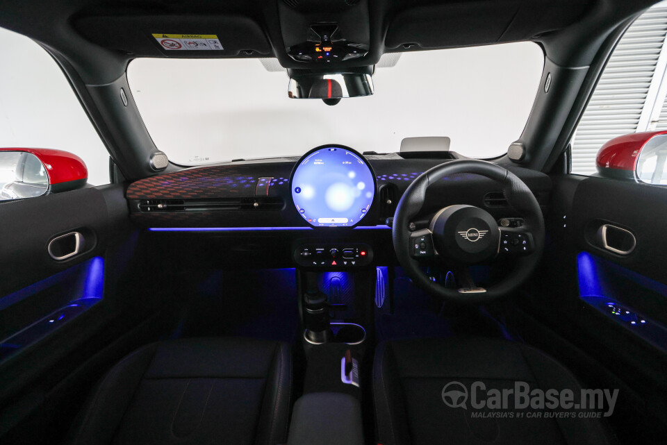 MINI 3 Door F66 (2024) Interior