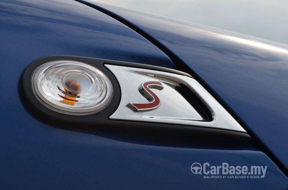 MINI Coupe Mk1 (2011) Exterior