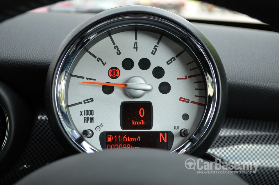 MINI Coupe Mk1 (2011) Interior