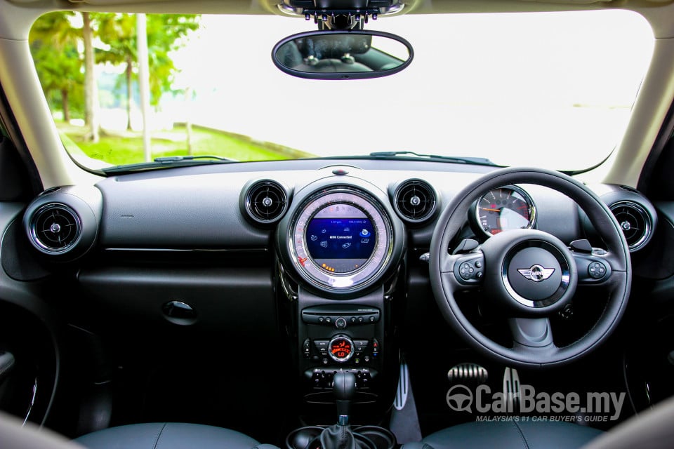 MINI Countryman R60 LCI (2014) Interior