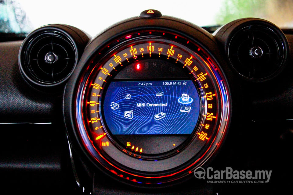 MINI Countryman R60 LCI (2014) Interior