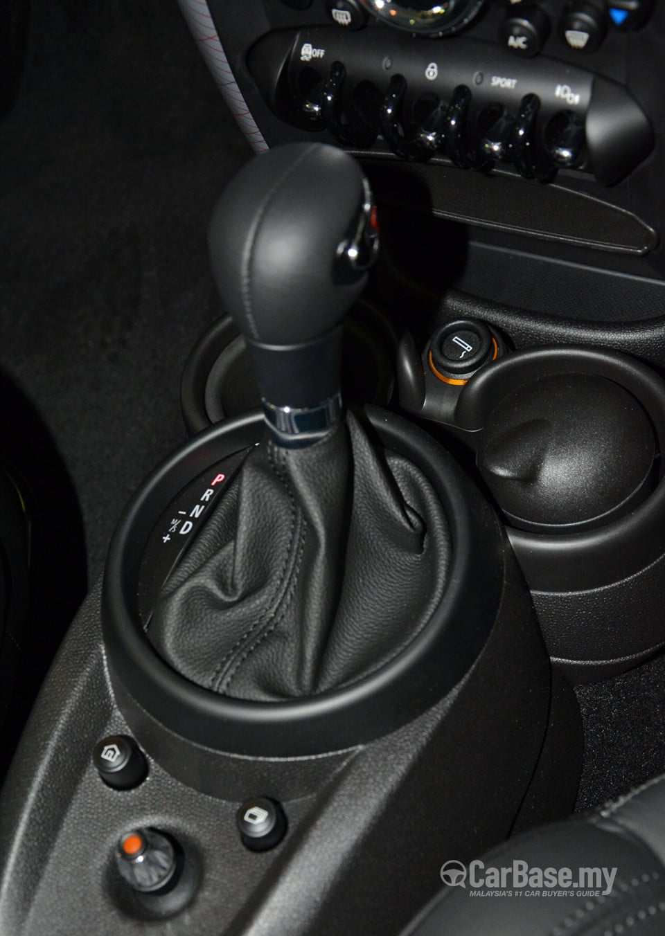 MINI Countryman R60 LCI (2014) Interior