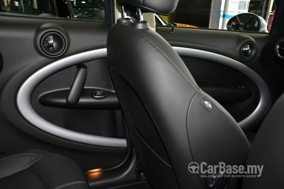 MINI Countryman R60 LCI (2014) Interior