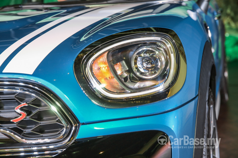 MINI Countryman F60 (2017) Exterior