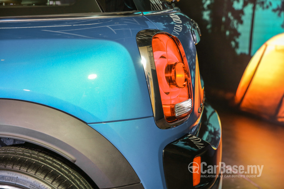 MINI Countryman F60 (2017) Exterior