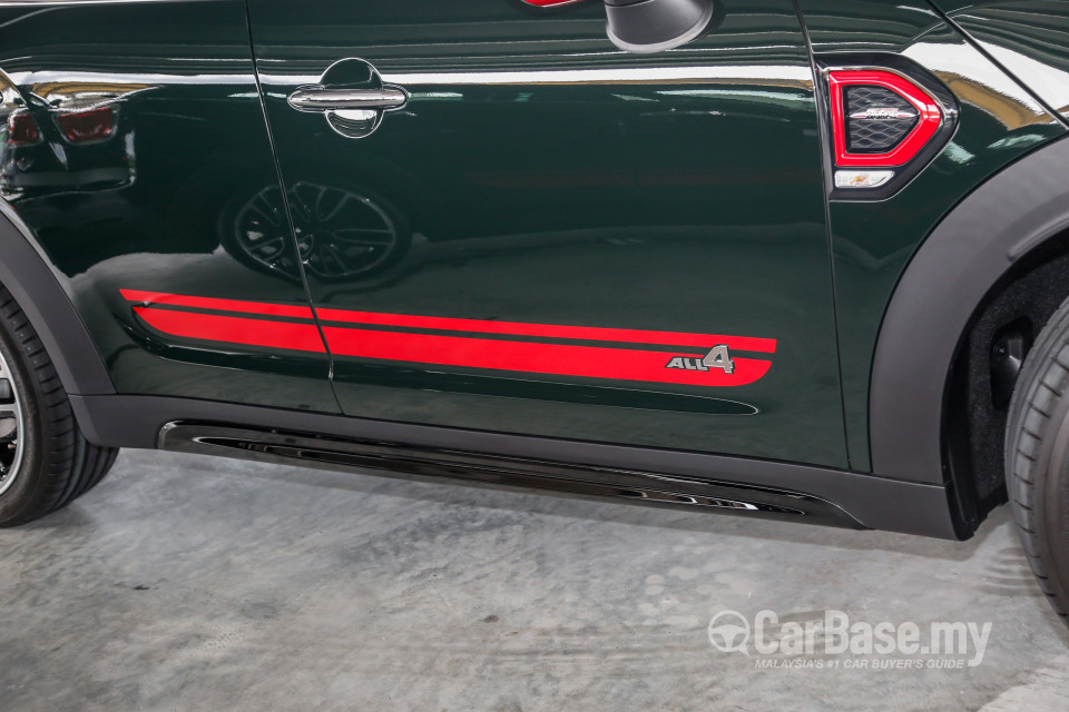 MINI Countryman F60 (2017) Exterior