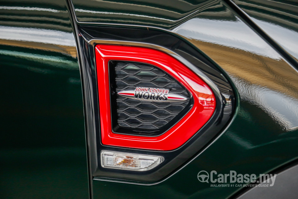 MINI Countryman F60 (2017) Exterior