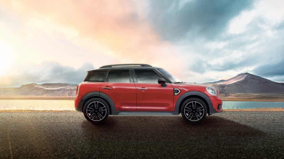 MINI Countryman F60 (2017) Exterior