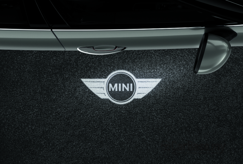 MINI Countryman F60 (2017) Exterior