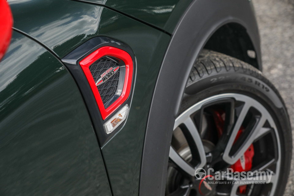 MINI Countryman F60 (2017) Exterior