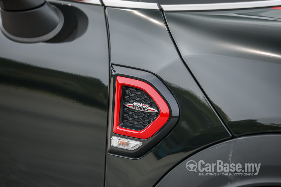 MINI Countryman F60 (2017) Exterior