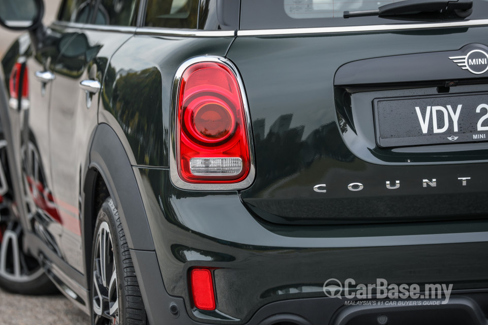 MINI Countryman F60 (2017) Exterior