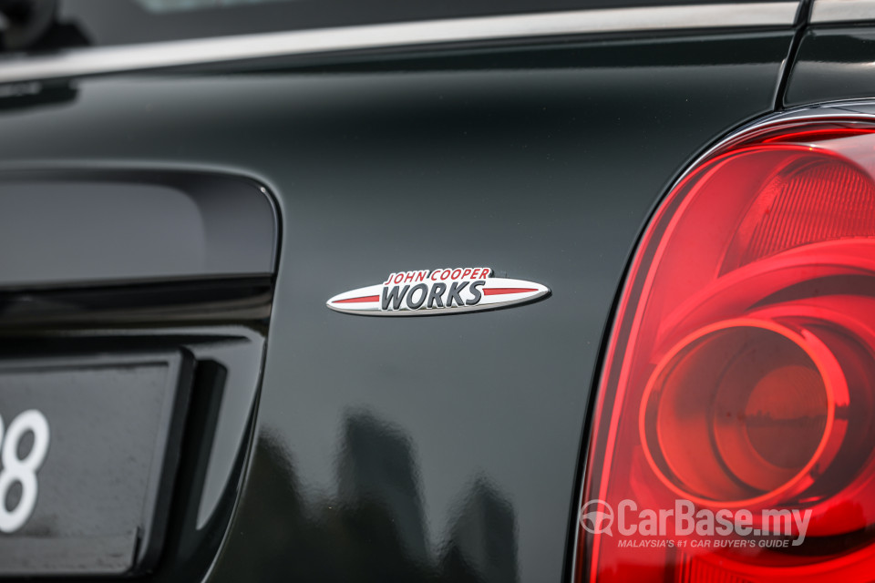 MINI Countryman F60 (2017) Exterior
