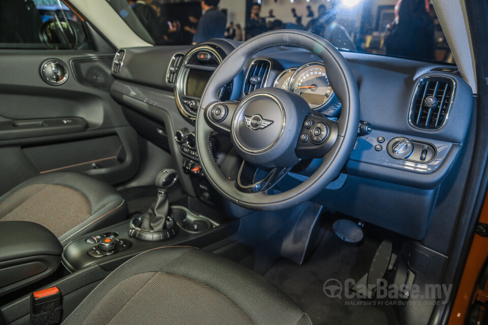 Nissan Almera N17 Facelift (2015) Interior