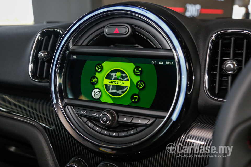 MINI Countryman F60 (2017) Interior