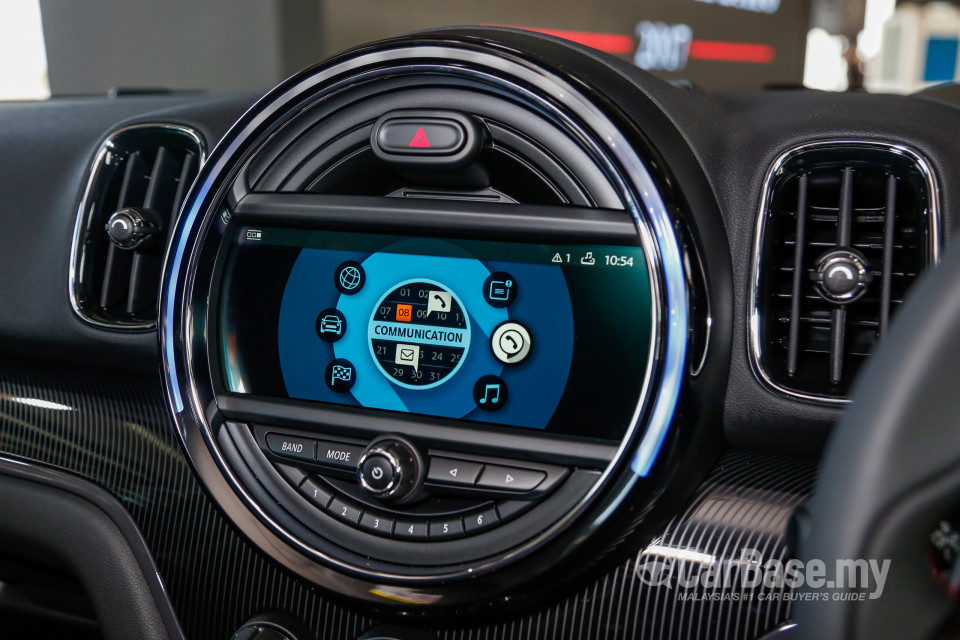 MINI Countryman F60 (2017) Interior