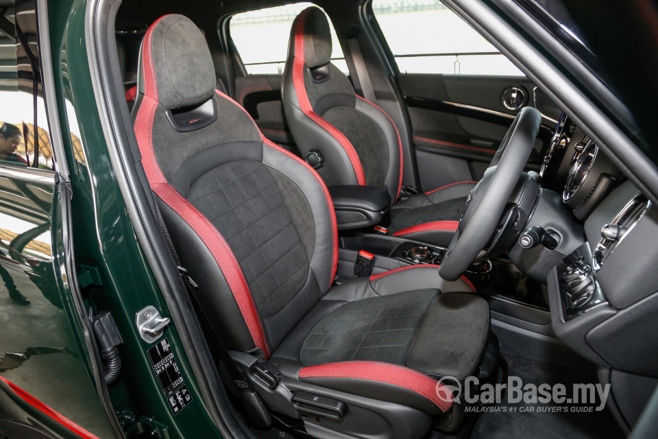 MINI Countryman F60 (2017) Interior