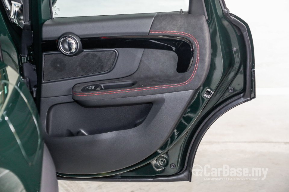 MINI Countryman F60 (2017) Interior