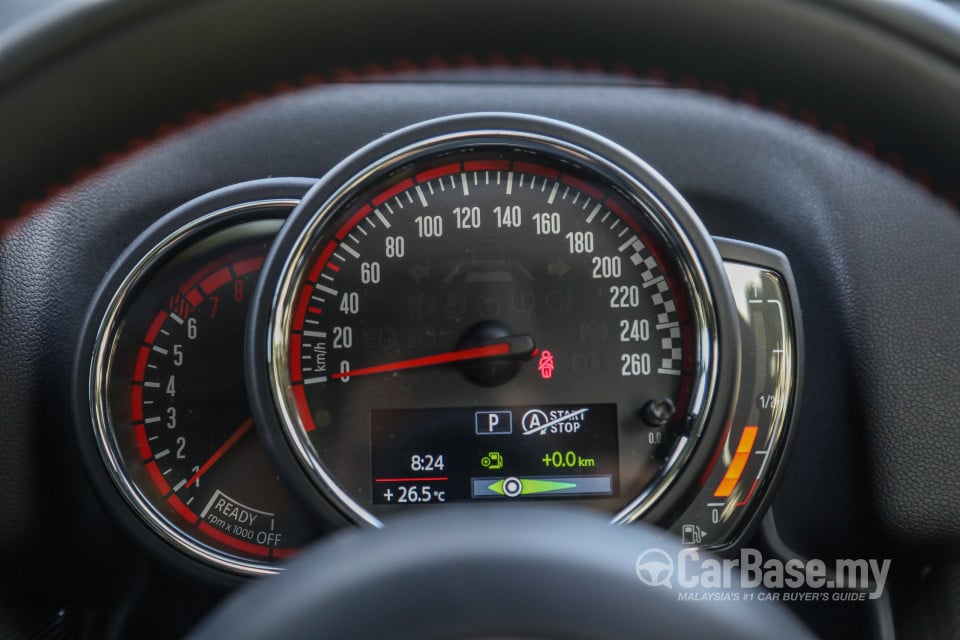 MINI Countryman F60 (2017) Interior