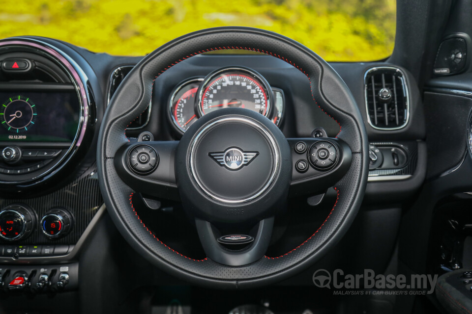 Perodua Aruz D38L (2019) Interior