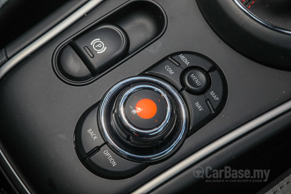 Toyota Camry XV70 Facelift (2022) Interior