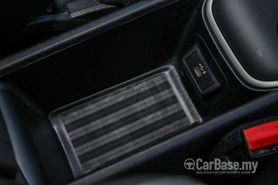 MINI Countryman F60 (2017) Interior