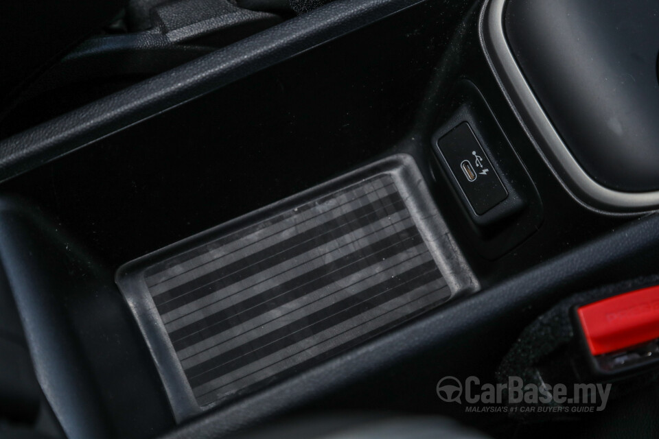 Toyota Camry XV70 Facelift (2022) Interior