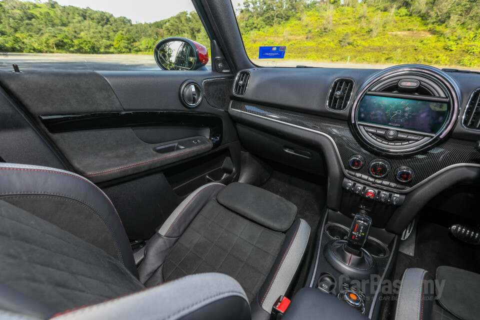 Toyota Camry XV70 Facelift (2022) Interior