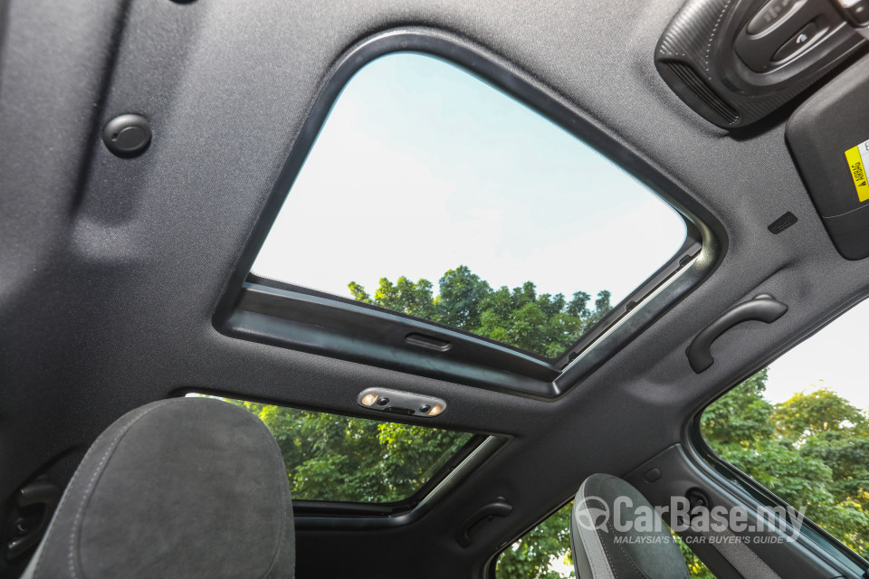 MINI Countryman F60 (2017) Interior