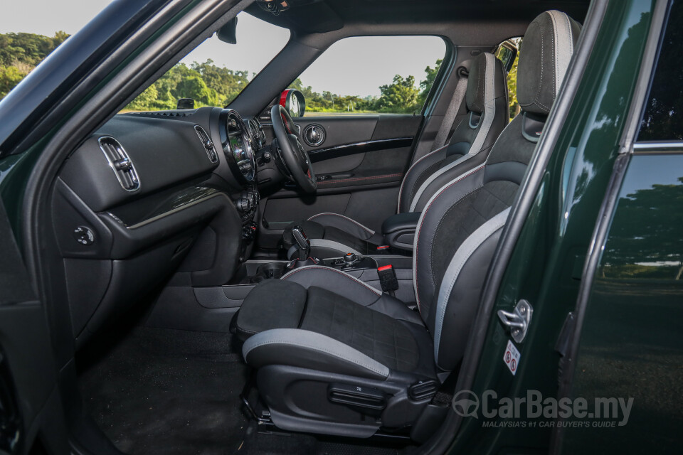 Toyota Camry XV70 Facelift (2022) Interior