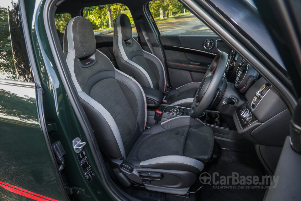 Toyota Camry XV70 Facelift (2022) Interior