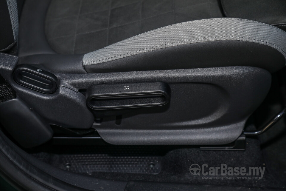 Toyota Camry XV70 Facelift (2022) Interior