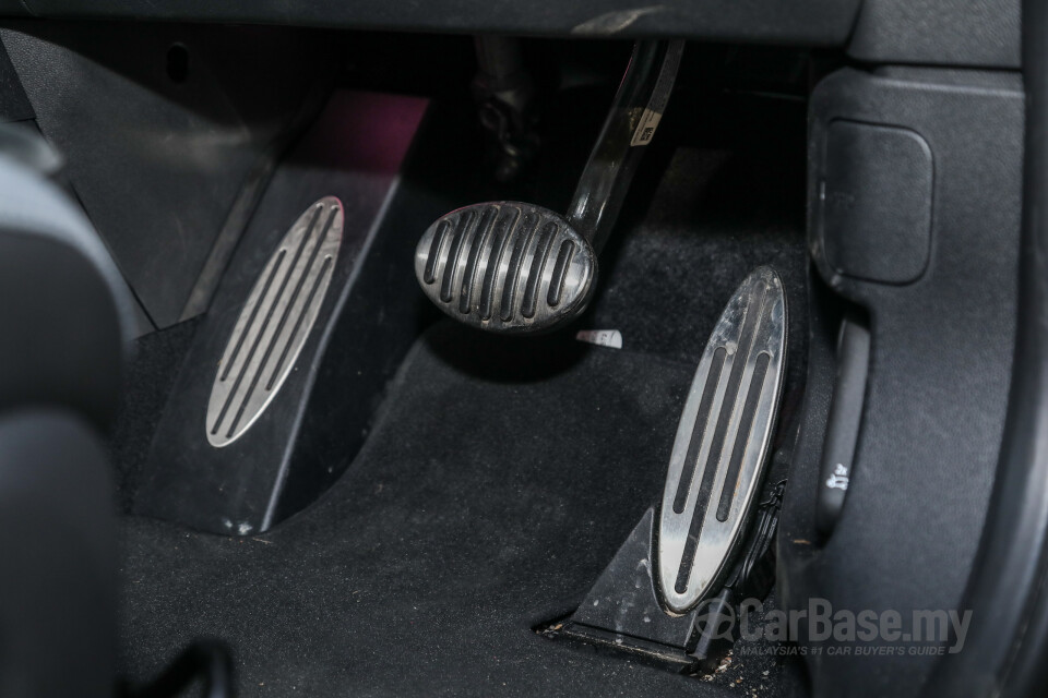 Toyota Camry XV70 Facelift (2022) Interior